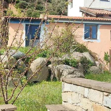 Διαμέρισμα Charming In With Mountain View, 50 Sqm Arbus
